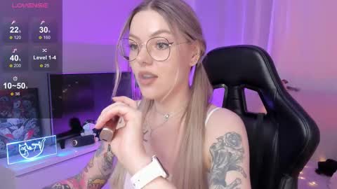 Snapshot of koza_dereza_ chatting on 09-27-25, 03:39 Jess online show from 09-27-25, 03:39