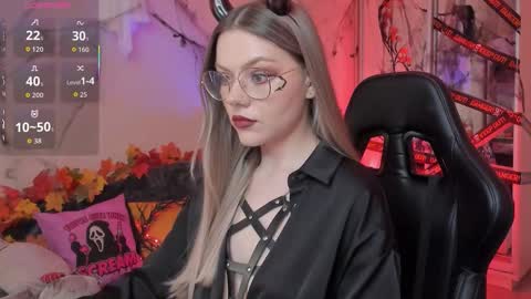 Snapshot of koza_dereza_ chatting on 10-28-25, 04:53 Jess online show from 10-28-25, 04:53