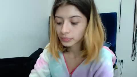 kratos_and_afrodita online show from 10-27-25, 05:50