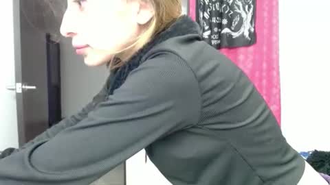 Snapshot of kratos_and_afrodita chatting on 01-07-26, 12:24 kratos_and_afrodita online show from 01-07-26, 12:24