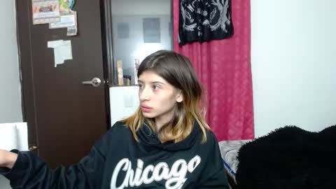 Snapshot of kratos_and_afrodita chatting on 02-05-26, 02:43 kratos_and_afrodita online show from 02-05-26, 02:43