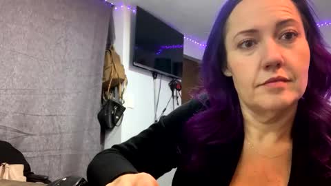 Snapshot of kreamyk420 chatting on 12-17-25, 08:31 kreamyk420 online show from 12-17-25, 08:31