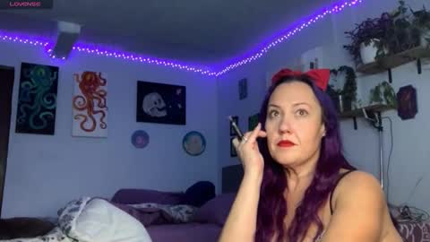 Snapshot of kreamyk420 chatting on 01-05-26, 05:27 kreamyk420 online show from 01-05-26, 05:27