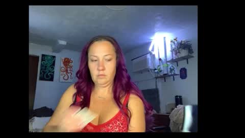 Snapshot of kreamyk420 chatting on 02-10-26, 02:21 kreamyk420 online show from 02-10-26, 02:21