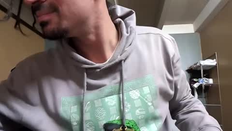 Snapshot of krelper chatting on 11-28-25, 04:04 REDACT online show from 11-28-25, 04:04