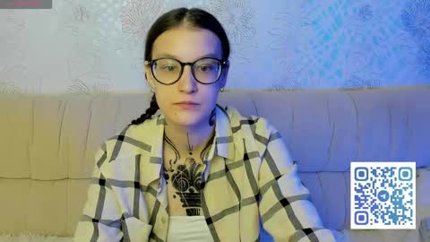 kris_doeil online show from 06-02-26, 02:24