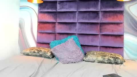 Snapshot of kris_kane chatting on 12-21-24, 03:03 kriss online show from 12-21-24, 03:03
