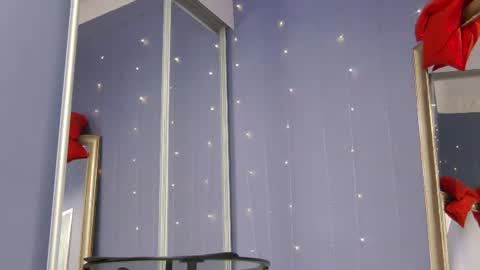 Snapshot of kriskras__ chatting on 06-19-26, 05:12 kriskras__ online show from 06-19-26, 05:12