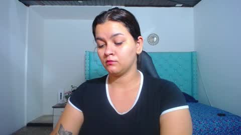 Snapshot of kriss_sweetboobs chatting on 01-09-25, 01:02 kriss_sweetboobs online show from 01-09-25, 01:02