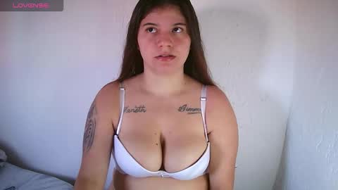 Snapshot of krissone_1 chatting on 02-05-26, 09:30 krissone online show from 02-05-26, 09:30