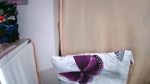 Snapshot of krissone_1 chatting on 02-26-26, 09:47 krissone online show from 02-26-26, 09:47