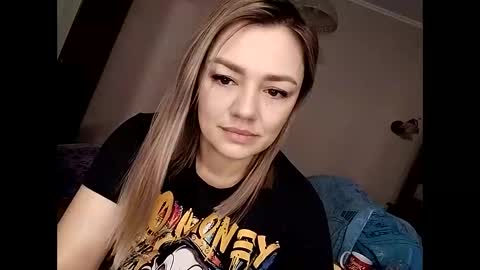 Snapshot of krisssexi chatting on 01-31-25, 04:36 KrissSexi online show from 01-31-25, 04:36