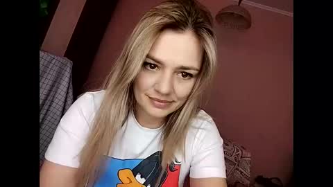 Snapshot of krisssexi chatting on 02-18-25, 11:11 KrissSexi online show from 02-18-25, 11:11