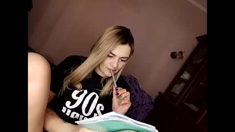 Snapshot of krisssexi chatting on 03-03-25, 05:42 KrissSexi online show from 03-03-25, 05:42