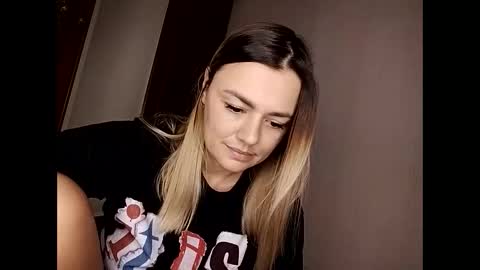 KrissSexi online show from 11-17-25, 11:38