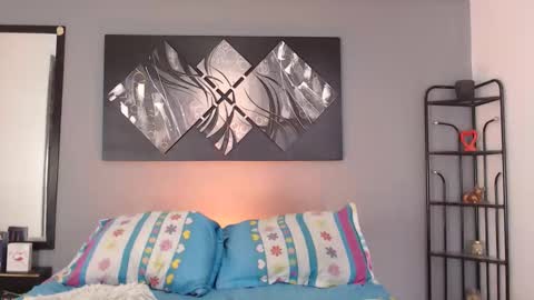 Snapshot of krissyyts chatting on 02-07-26, 09:07 Andrea online show from 02-07-26, 09:07