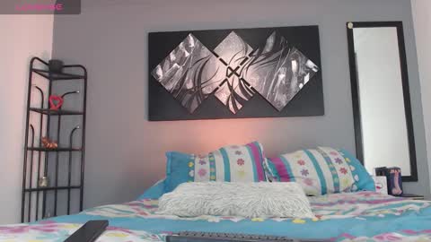 Snapshot of krissyyts chatting on 02-22-26, 09:57 Andrea online show from 02-22-26, 09:57