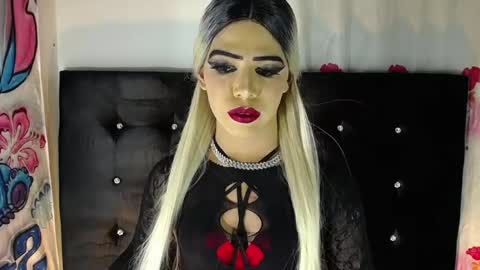 Snapshot of kristal_queen01 chatting on 05-22-26, 06:53 kristal_queen01 online show from 05-22-26, 06:53