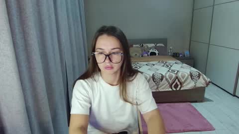 twitter    Annemarye 23 online show from 09-17-25, 06:15