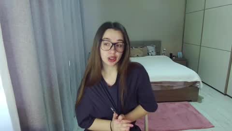 twitter    Annemarye 23 online show from 03-17-26, 05:22