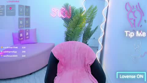 Snapshot of kristen_tay chatting on 02-10-25, 09:36 kristen_tay online show from 02-10-25, 09:36