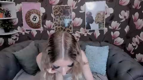 Snapshot of kristi_sin chatting on 06-24-26, 10:47 Kristy online show from 06-24-26, 10:47
