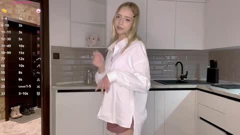 Alisa online show from 03-28-26, 04:17