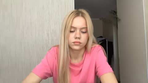 Snapshot of kristifelicien chatting on 07-07-26, 06:47 Blake online show from 07-07-26, 06:47