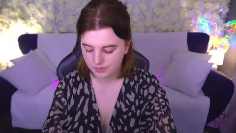Snapshot of kristifoxy chatting on 06-12-26, 12:37 kristifoxy online show from 06-12-26, 12:37