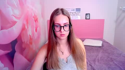 Snapshot of kristina_adel chatting on 12-19-24, 07:51 Kristina Adel online show from 12-19-24, 07:51