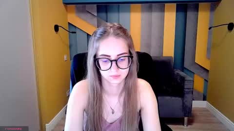 Snapshot of kristina_adel chatting on 03-08-25, 11:37 Kristina Adel online show from 03-08-25, 11:37