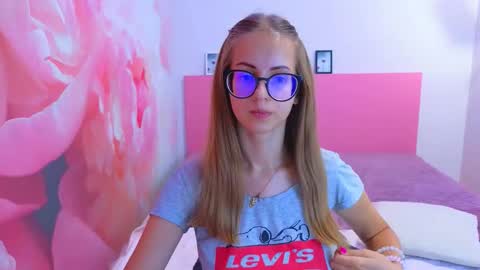 Snapshot of kristina_adel chatting on 09-13-25, 06:57 Kristina Adel online show from 09-13-25, 06:57