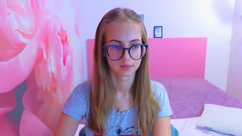 Snapshot of kristina_adel chatting on 09-15-25, 06:46 Kristina Adel online show from 09-15-25, 06:46