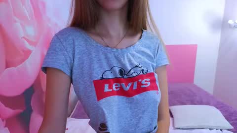 Snapshot of kristina_adel chatting on 10-16-25, 06:36 Kristina Adel online show from 10-16-25, 06:36