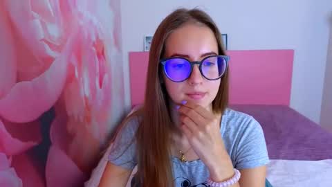 Snapshot of kristina_adel chatting on 10-22-25, 06:46 Kristina Adel online show from 10-22-25, 06:46