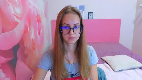 Snapshot of kristina_adel chatting on 11-07-25, 08:14 Kristina Adel online show from 11-07-25, 08:14