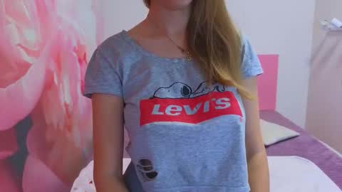 Snapshot of kristina_adel chatting on 11-21-25, 10:58 Kristina Adel online show from 11-21-25, 10:58