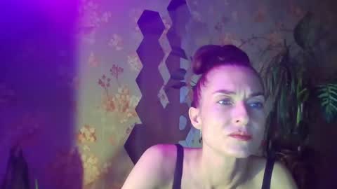 Kristina online show from 02-05-25, 01:11