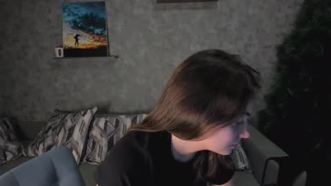 Snapshot of kristinalevis chatting on 12-16-25, 04:23 Kristina online show from 12-16-25, 04:23