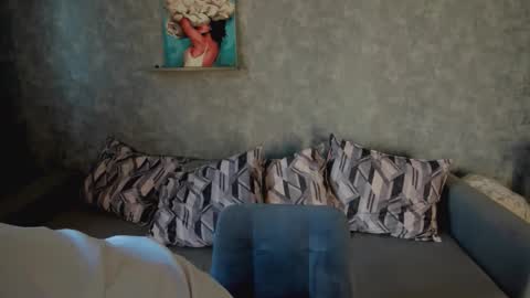 Snapshot of kristinalevis chatting on 01-16-26, 12:20 Kristina online show from 01-16-26, 12:20