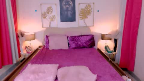 Snapshot of kristine_lustprincess chatting on 12-14-25, 11:26 Kristine online show from 12-14-25, 11:26