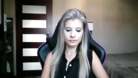 KristineAmore online show from 09-17-25, 06:15