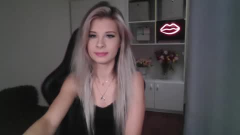 KristineAmore online show from 10-14-25, 06:25