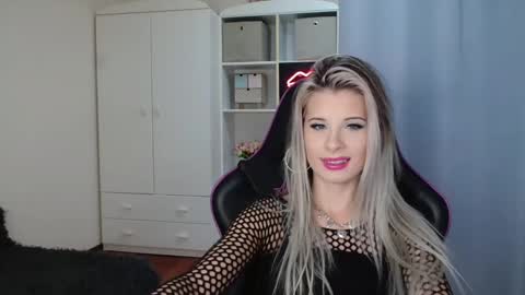 KristineAmore online show from 10-20-25, 09:10