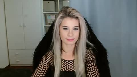 KristineAmore online show from 11-19-25, 07:36