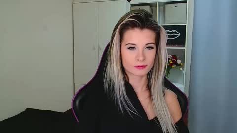 Snapshot of kristineamore chatting on 01-07-26, 07:22 KristineAmore online show from 01-07-26, 07:22