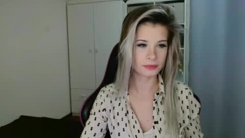 Snapshot of kristineamore chatting on 01-08-26, 07:32 KristineAmore online show from 01-08-26, 07:32