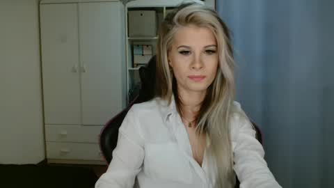 KristineAmore online show from 04-06-26, 06:14