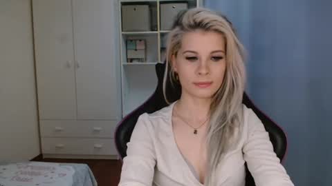 KristineAmore online show from 04-28-26, 06:18