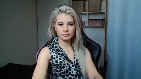 KristineAmore online show from 06-18-26, 06:35